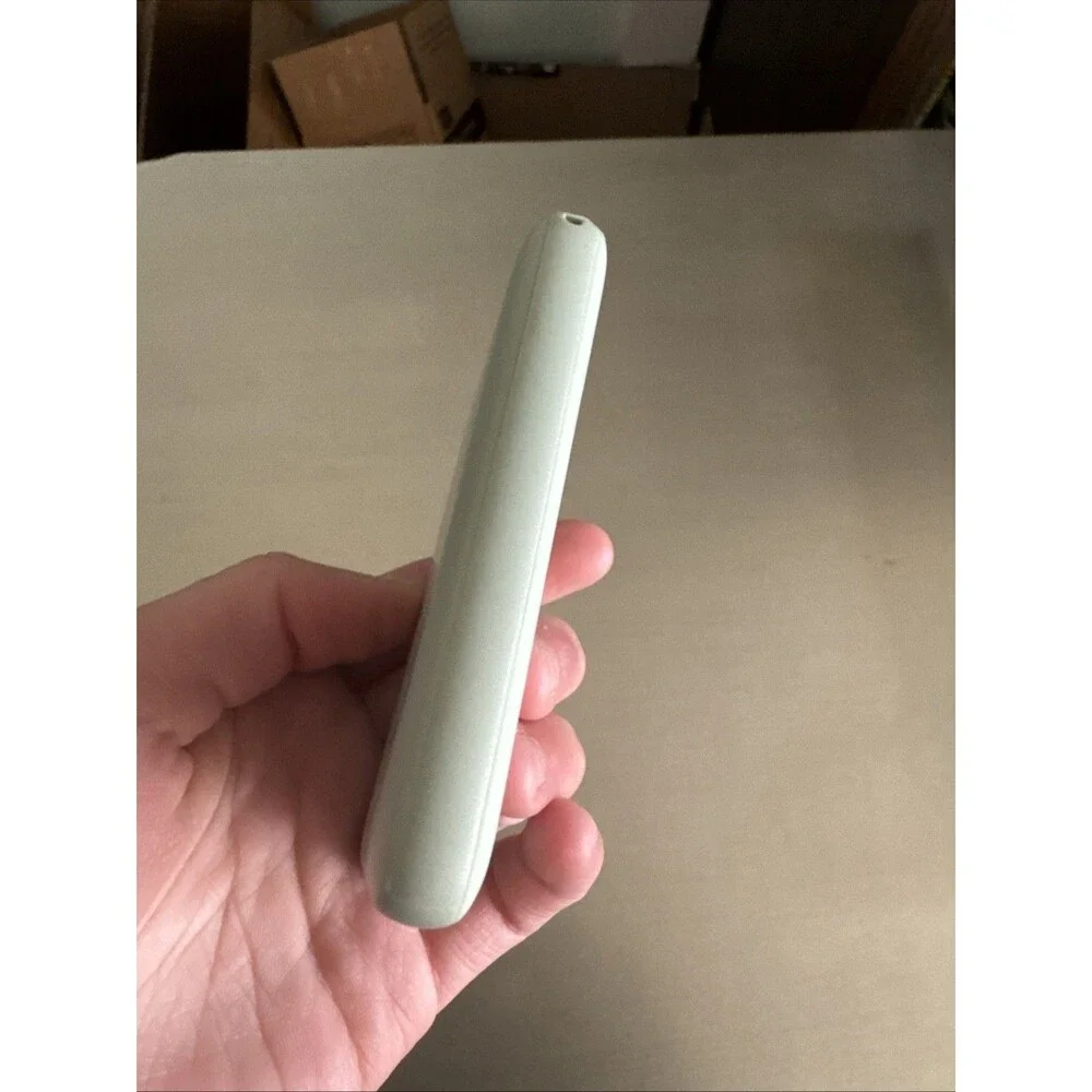 Mercury Power Bank Model Mi-pbc02 2.1 Output/input no cords included green